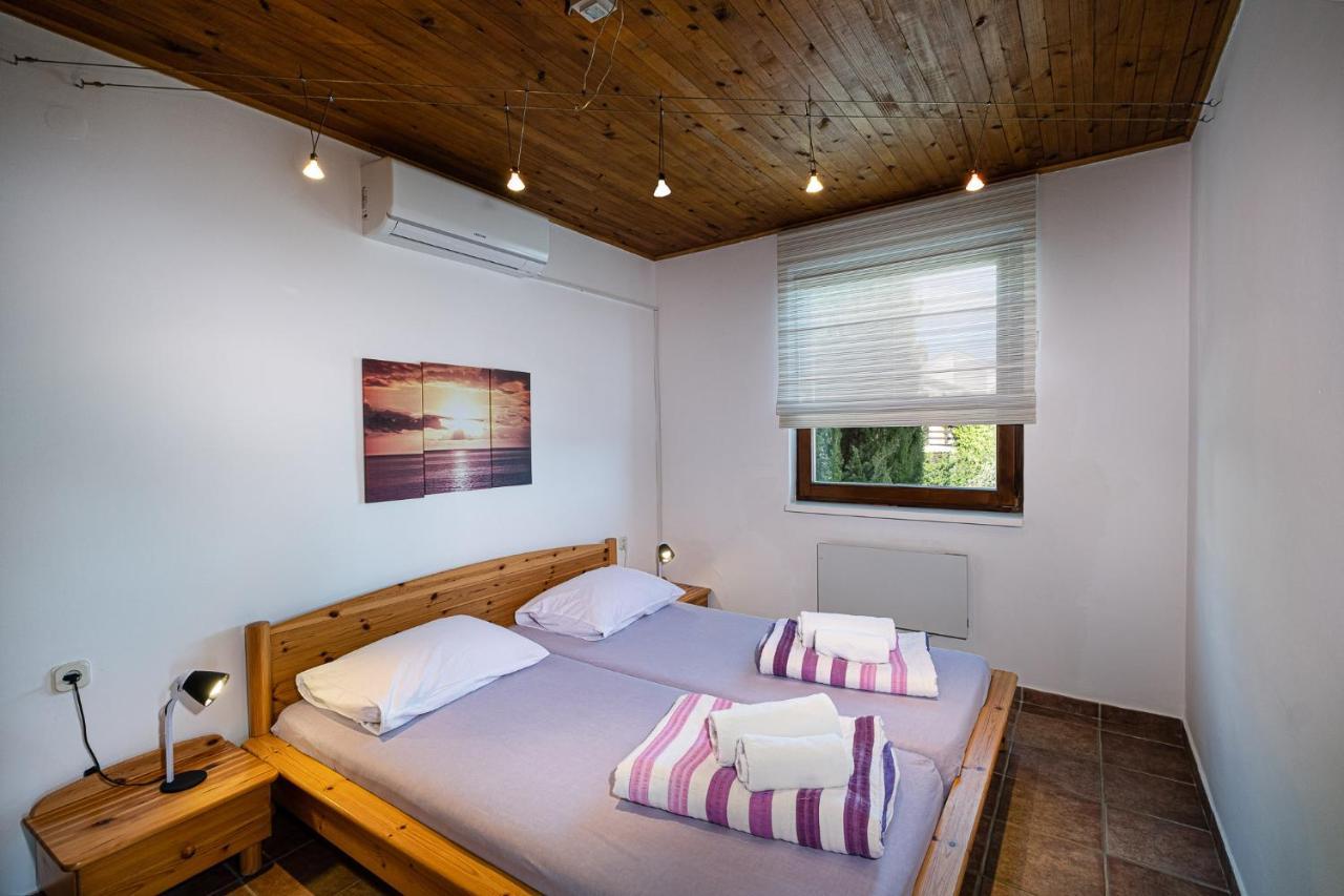 House Petra On The Beach-Sea Cesarica Exterior foto